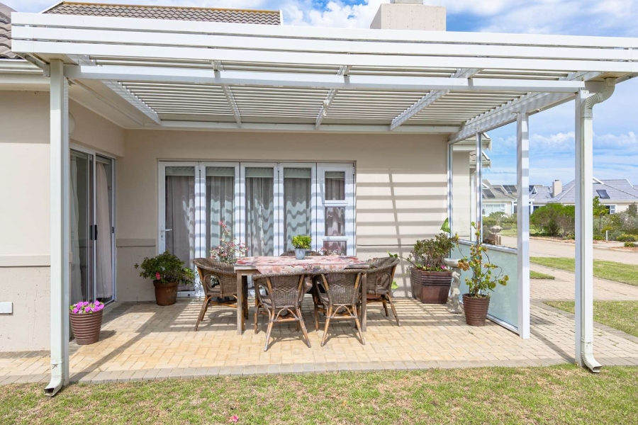 2 Bedroom Property for Sale in Heiderand Western Cape